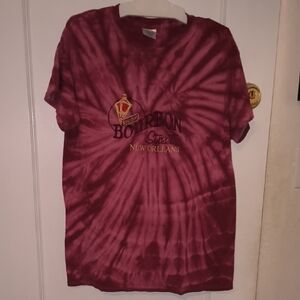 Gildan | Burgundy Tie-Dye Short Sleeve Tee